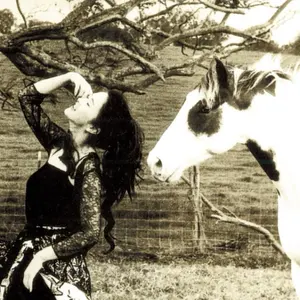 中島みゆき　49年前レコードデビュー後雑誌初表紙　週刊朝日 中島みゆき 49年前レコードデビュー後雑誌初表紙 週刊朝日 - メルカリ