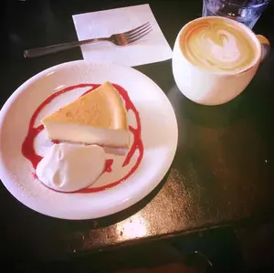 しおりん様専用】重ね衿 アイボリー〈パール飾付〉 半襟 2点おまとめ