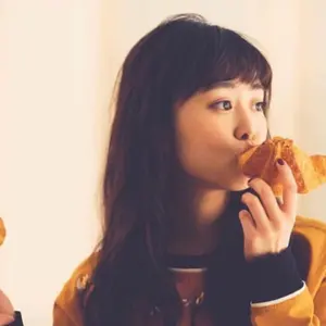 OLUN ショートケーブルニット FREEサイズ アイボリー - メルカリ