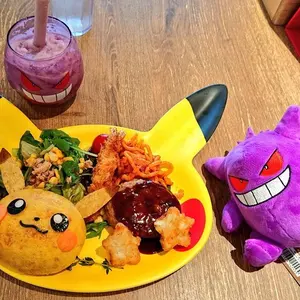 ドコモ×ALKALOID 特製缶バッジ＆コレクションケースセット - メルカリ