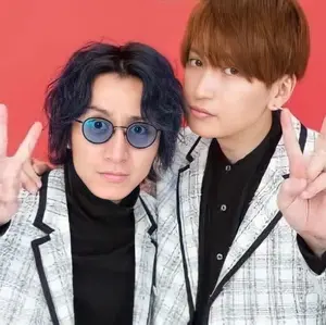 嵐 We are ARASHI 金銀テープ 各1本2本セット+おまけ(紙吹雪) - メルカリ