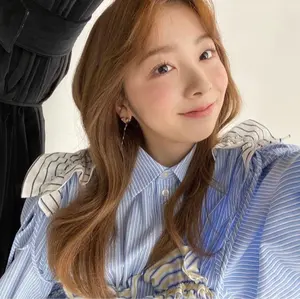 NiziUミイヒ着用 adidas アディダス（M）スウェット ハーフジップ