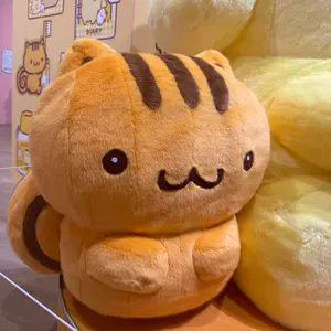 アウラニディズニー スティッチ ピンバッジ（非売品） - メルカリ