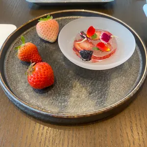 那賀崎ゆきね撮影時着用衣装+直筆サイン入りチェキ - メルカリ