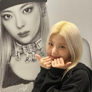 itzy リュジン　トレカ　whoop itzy トレカ whoop japan リュジン - メルカリ