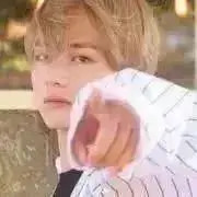 BTS V テテ ヌナビニム展示会 額縁 - メルカリ