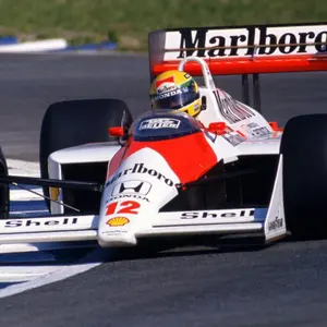 R32 スカイライン GTR orクーペ用 フロントガラスモール 左右