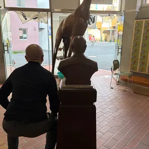 美品】ロエベ グラフィティデニムパンツ 総柄 ロゴ刻印ボタン レザー