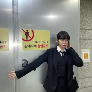 LE SSERAFIM weverse con ナップサック ジムサック - メルカリ