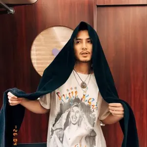 新品未使用】藤井風 FUJII KAZE coachella 限定Tシャツ L - メルカリ
