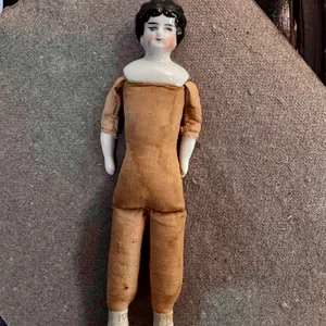 M*i様 19世紀 チャイナヘッドドール アンティーク ドイツ製 陶器人形