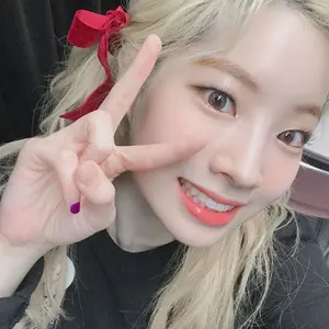 TWICE popup 1万円購入特典 ツウィ - メルカリ