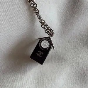 未使用】CHANEL シャネル ココマーク ブローチ B19C ネイビー 未使用】CHANEL シャネル ココマーク ブローチ B19C ネイビー
