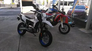 希少品　crf250m crf250l ハイシート 希少品 crf250m crf250l ハイシート - メルカリ