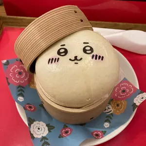 ちいかわ×マリオンクレープ コラボ 缶バッジ うさぎ 3種セット