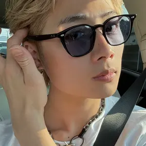 超激レア再入荷！OAKLEY IO氏着用 ストレートジャケット サングラス