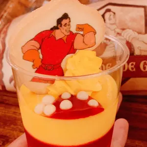 ハズビンホテル アニメイトカフェ エミリー アクリルスタンド - メルカリ