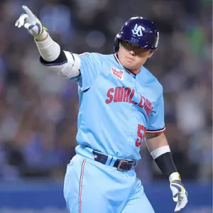 東京ヤクルトスワローズ 長岡秀樹 crewユニLサイズ ℳ♡様専用 - メルカリ