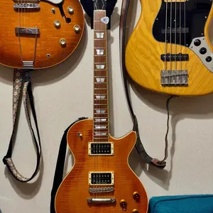 Squier SST ボディミディアムスケール 80年代 日本製 ストラト Squier SST ボディミディアムスケール 80年代 日本製 ストラト