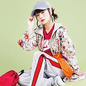 櫻坂46 稲熊ひな 生写真 2025年サンタ衣装 チュウ・ヒキ - メルカリ