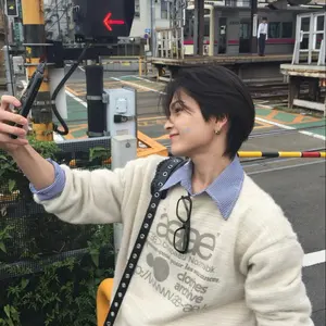 INI 西洸人 着用】Montmartre New York マフラー - メルカリ