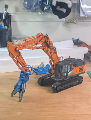 KOMATSU コマツ PC78US-11 ミニチュア重機 1/50 - メルカリ