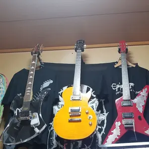 B.C. Rich エレキギター 本体 ターコイズブルー - メルカリ