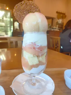 東京ディズニーランド 公式 ミルクチョコレートクランチ クリア