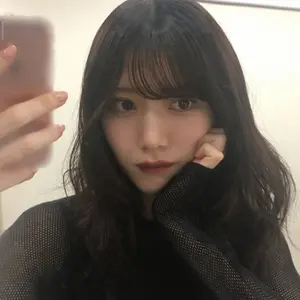乃木坂46 岡本姫奈 5期生写真集 サイン入り ポスター 乃木坂46・岡本姫奈、しっとり表情＆ポーズが新鮮！ 5期生写真集