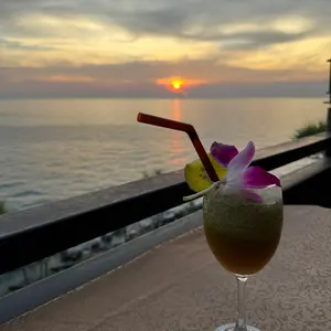 新品/未使用】タイ限定 YOASOBI超現実 タイパンツ - メルカリ