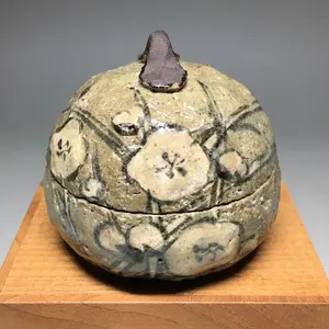 板谷波山の弟子 城戸夏男 鳥文 花瓶 花器 共箱 現代アート モダンアート 板谷波山の弟子 城戸夏男 鳥文 花瓶 花器 共箱 現代アート モダン