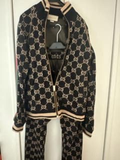 タ*シ様 GUCCI GGロゴジャージセット - メルカリ