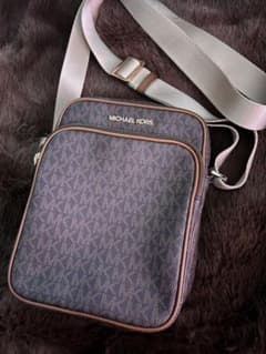 MICHAEL KORS モノグラムショルダーバッグのサムネイル