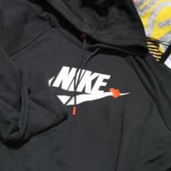 NIKE ナイキ パーカー バレンタイン2020のサムネイル
