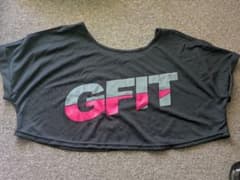 【値下げしまし】Gfit ショートトップス Mのサムネイル