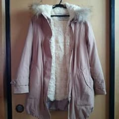 ベージュピンクのモッズコートのサムネイル