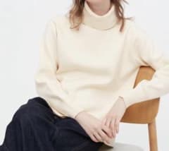 （yukarin様専用）美品＊白✳︎スフレヤーンタートルネックセーターのサムネイル