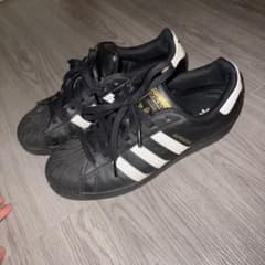 adidas SUPERSTAR 黒白 スニーカー 箱付き