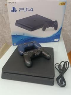 PS4 (CUH-2100B) 1TBコントローラー2個付きのサムネイル