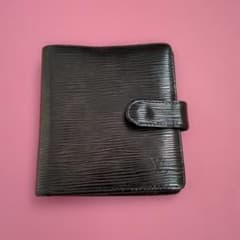 Louis Vuitton エピ 二つ折り財布 ブラック - メルカリ