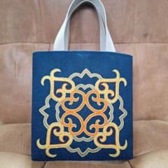 アイヌ(ウィルタ)刺繍のバッグ☆訳ありのため特別価格☆のサムネイル
