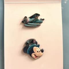 東京ディズニーシー 25周年 ピンバッジ ミッキー 飛行機 2種のサムネイル