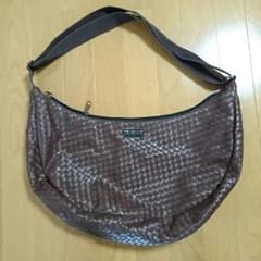 A4サイズのノートなども入ります。のサムネイル
