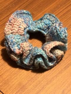 ハンドメイド かぎ針編み シュシュのサムネイル