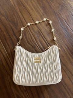 Miu Miu キルティング 2wayショルダーバッグ クリーム - メルカリ