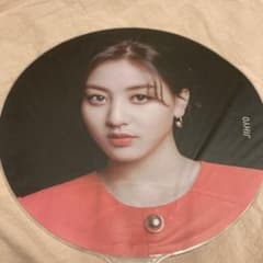 TWICEうちわのサムネイル