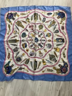 HERMES 香水ボトルデザイン スカーフ