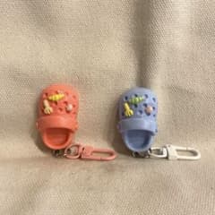 サンダル型 キーホルダー　ピンク&ブルー 2個セットのサムネイル