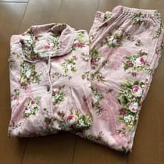 フラワープリント ピンク パジャマのサムネイル