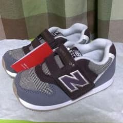 15.0ニューバランス☆GRAY/BURGUNDY 996のサムネイル